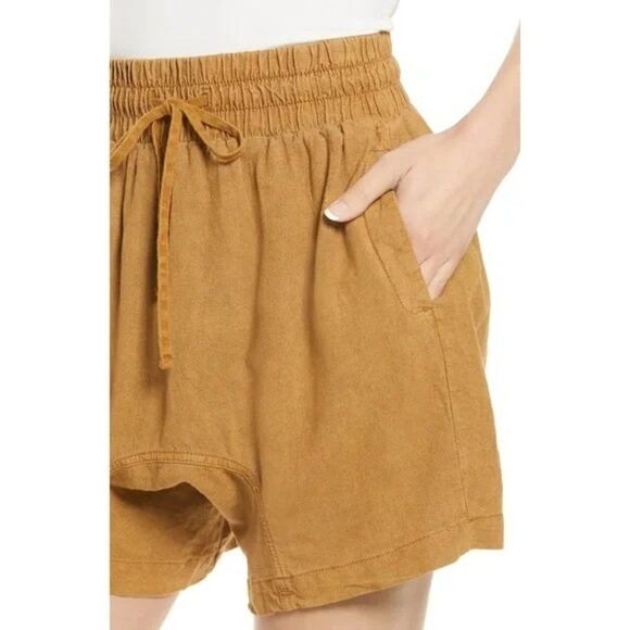 Free People shorts - Picture 2 of 4